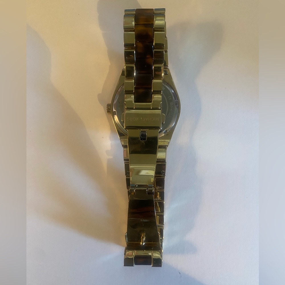MK WATCH. Gold and Brown with Roman Numbers. - Picture 3 of 5